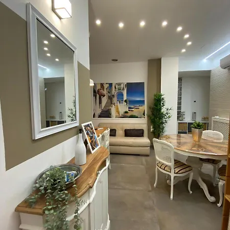 Daire Tuscolo Metro A House