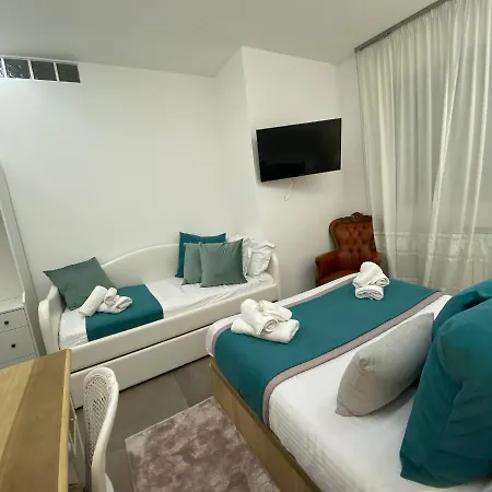 Tuscolo Metro A House Daire