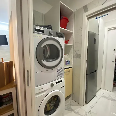 Tuscolo Metro A House Roma