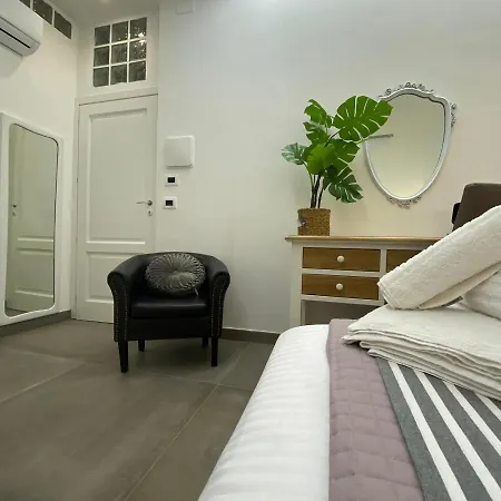 Apartman Tuscolo Metro A House *
