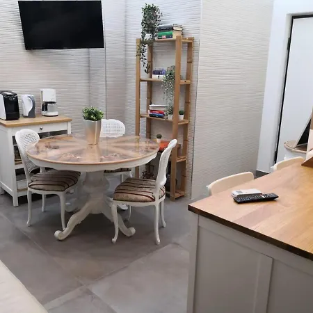 Tuscolo Metro A House * Roma