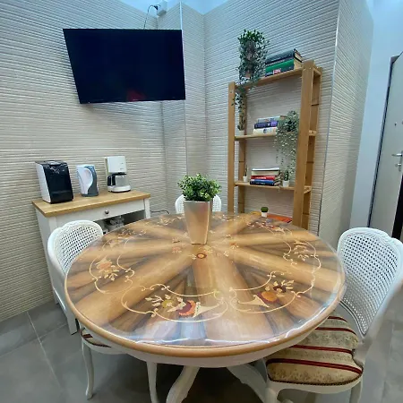 Tuscolo Metro A House Apartamento